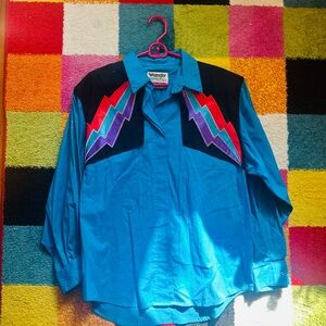 Wrangler Men's Vibrant Blue and Black Shirt